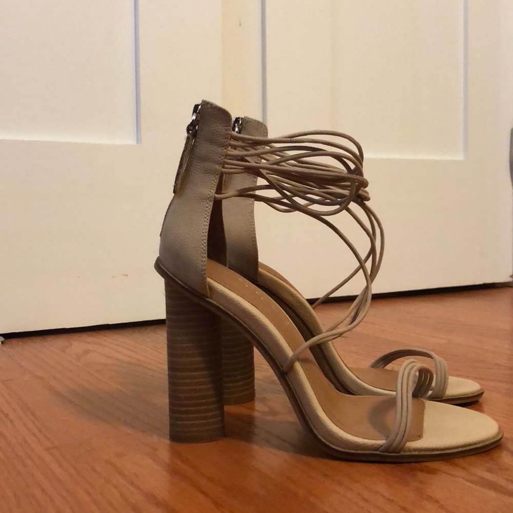 Alias Mae Aflux Heels (size 39)